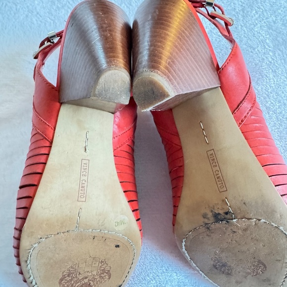 Size 12 Vince Camuto Red Emore Leather Woven Sandal - Picture 9 of 13